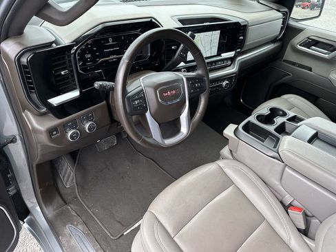 Used 2025 GMC Sierra 1500 SLT AWD/4WD image 11