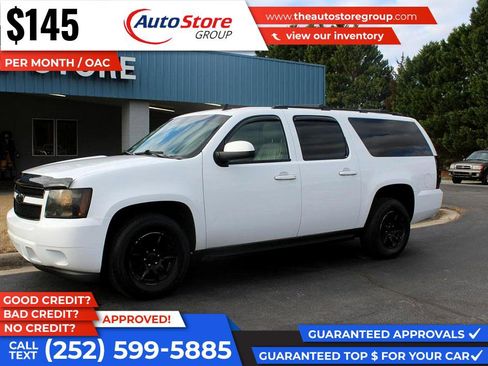 Used 2011 Chevrolet Suburban LT image 2