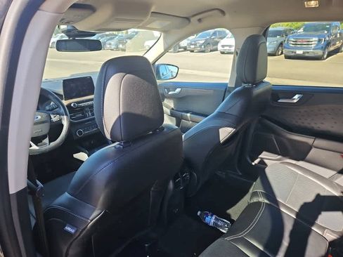 Used 2020 Ford Escape Titanium AWD/4WD image 10