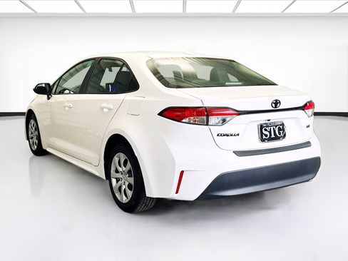 Used 2023 Toyota Corolla LE image 6