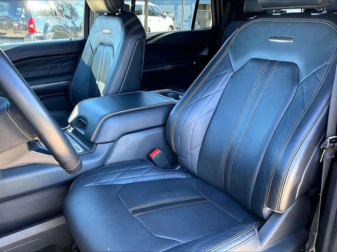 Certified 2023 Ford Expedition Platinum image 7