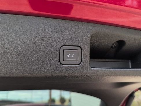 New 2026 Chevrolet Equinox EV LT AWD/4WD image 11