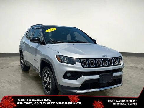 Used 2025 Jeep Compass Limited AWD/4WD image 14