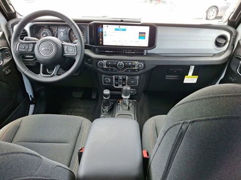 New 2025 Jeep Gladiator Sport image 13