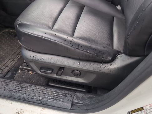 Used 2023 Nissan Rogue SV w/ SV Premium B Package image 23