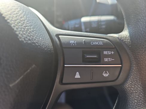 Used 2025 Honda CR-V EX image 17