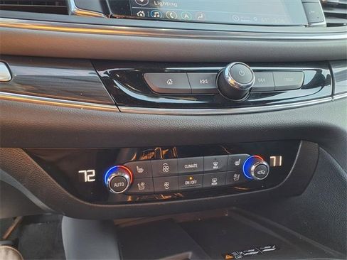 Used 2024 Buick Enclave Premium image 72