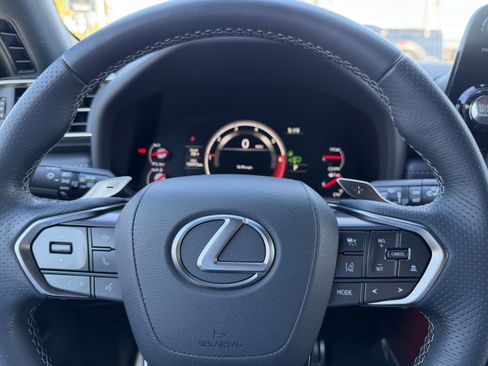 Used 2024 Lexus LX 600 F Sport image 31