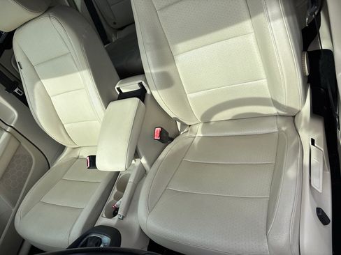 Used 2012 Volkswagen Jetta TDI FWD image 6