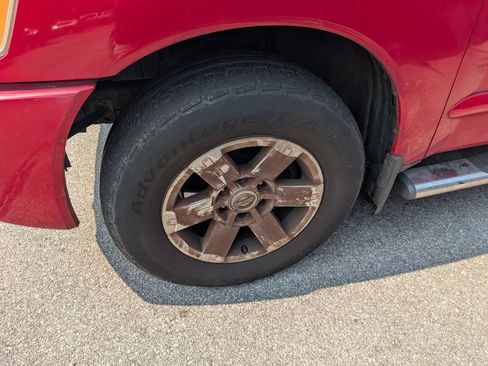 Used 2012 Nissan Titan SV RWD image 5