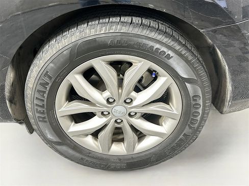 Used 2020 Kia Sedona EX image 31