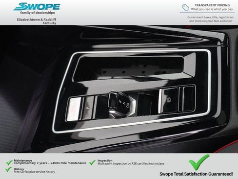 Used 2025 Volkswagen GTI SE FWD image 28