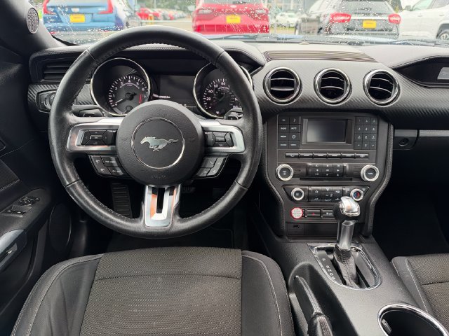 Used 2017 Ford Mustang Coupe RWD image 19