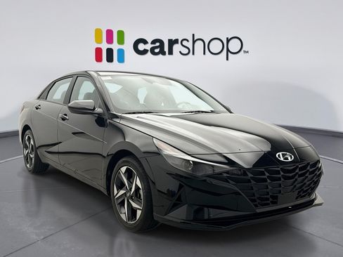Used 2023 Hyundai Elantra SEL w/ Convenience Package FWD image 7