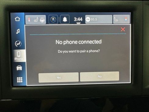 Used 2023 Chrysler Voyager LX image 29