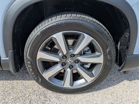 Used 2025 Honda Pilot Elite image 11