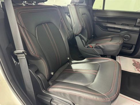Used 2024 Ford Expedition Limited AWD/4WD image 37