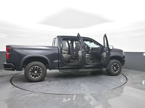 Used 2022 Chevrolet Silverado 1500 ZR2 w/ Technology Package AWD/4WD image 52