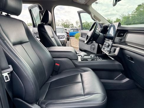 Used 2024 Ford Expedition Max XLT AWD/4WD image 22