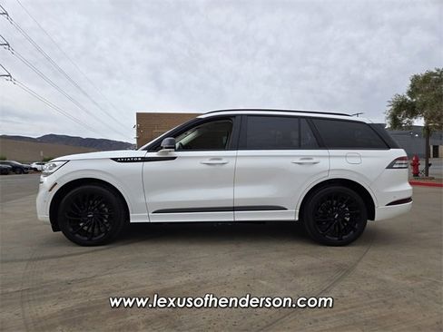 Used 2023 Lincoln Aviator Black Label w/ Jet Package image 3