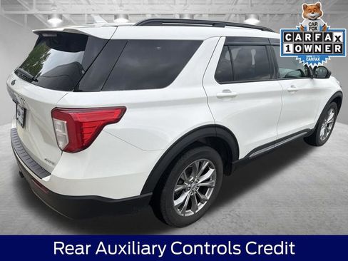 Used 2023 Ford Explorer XLT w/ Equipment Group 202A AWD/4WD image 9