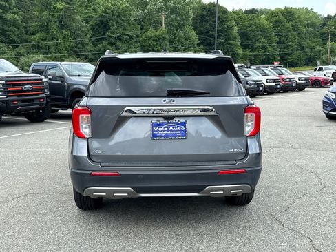 Used 2022 Ford Explorer XLT w/ Equipment Group 202A AWD/4WD image 5