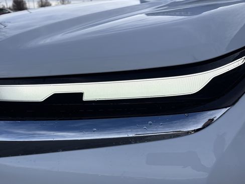 New 2026 Chevrolet Traverse LT w/ LPO, Floor Liner Package image 11