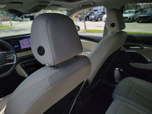 Certified 2025 Audi Q5 Premium Plus w/ Premium Plus image 24