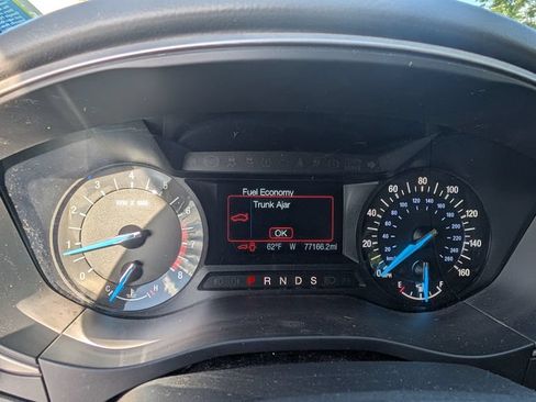 Used 2014 Ford Fusion SE w/ Equipment Group 201A FWD image 8