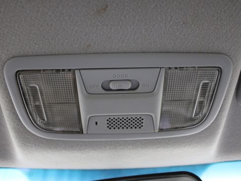 Used 2011 Honda CR-Z EX image 16