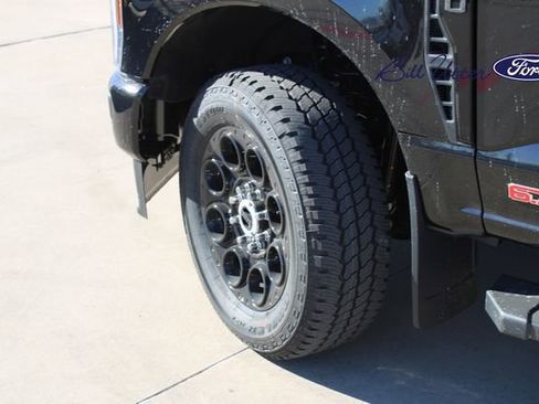 New 2026 Ford F250 Lariat w/ Black Appearance Package image 5