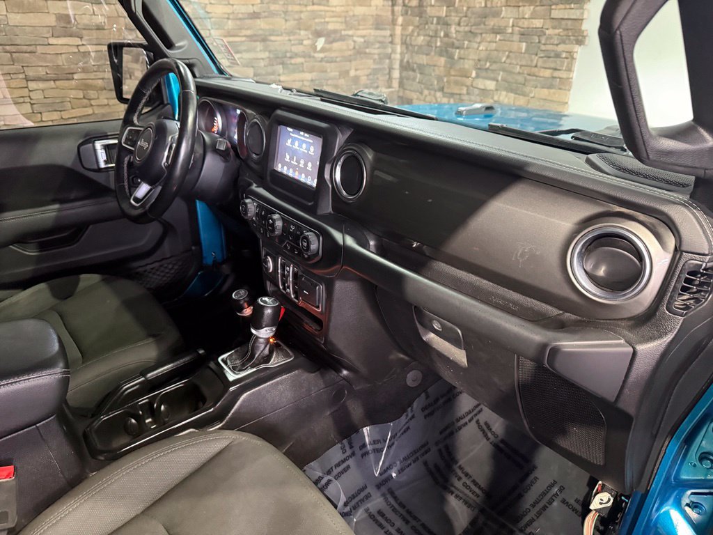 Used 2019 Jeep Wrangler Unlimited Sahara w/ Safety Group AWD/4WD image 27