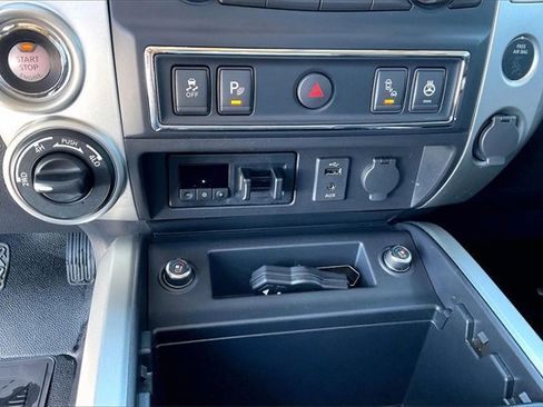 Certified 2018 Nissan Titan PRO-4X w/ Pro-4x Convenience Package image 29