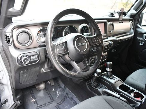 Used 2020 Jeep Wrangler Unlimited Sport image 27