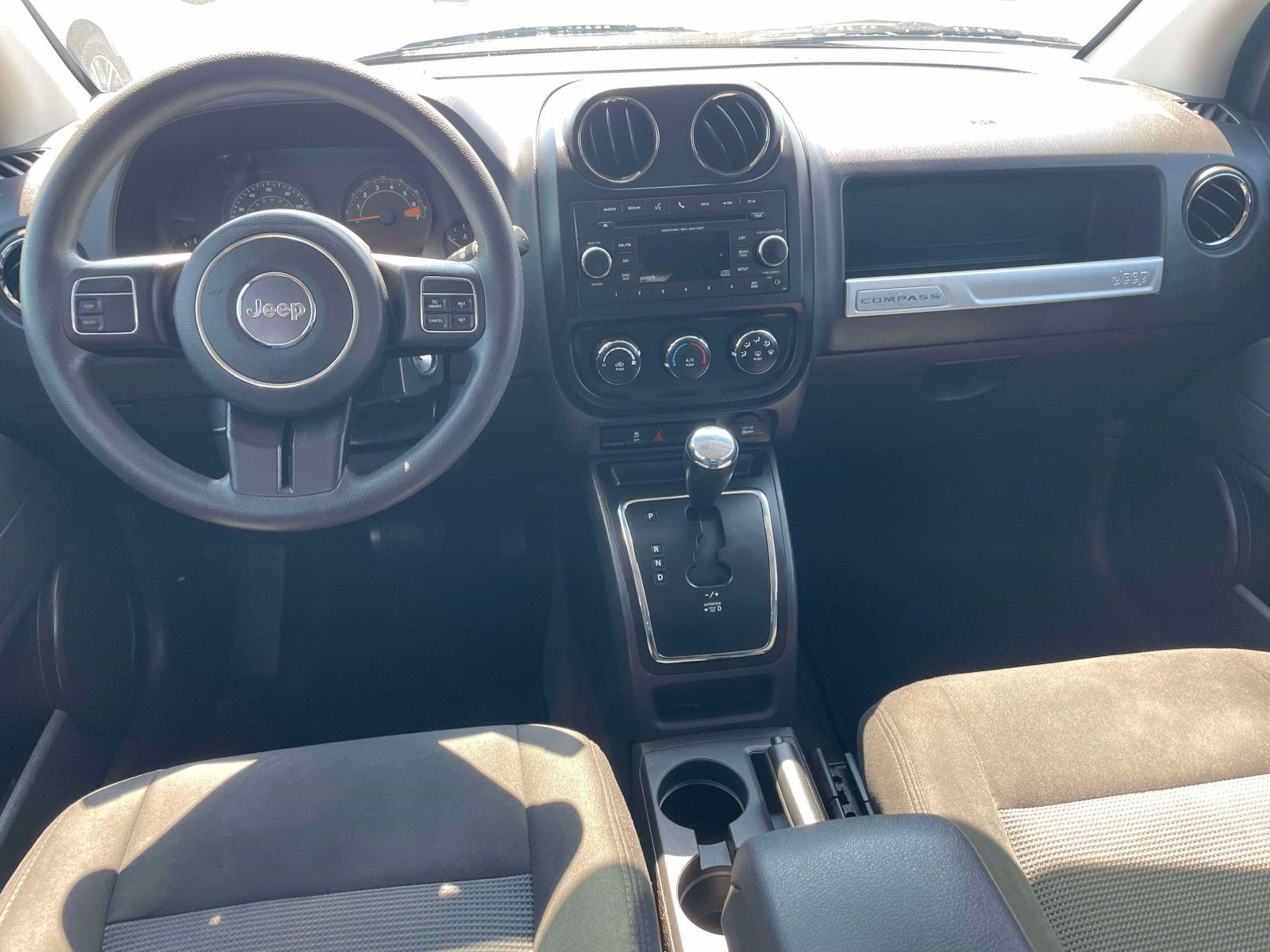 Used 2017 Jeep Compass Sport FWD image 14