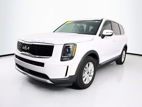 Used 2022 Kia Telluride LX FWD image 3