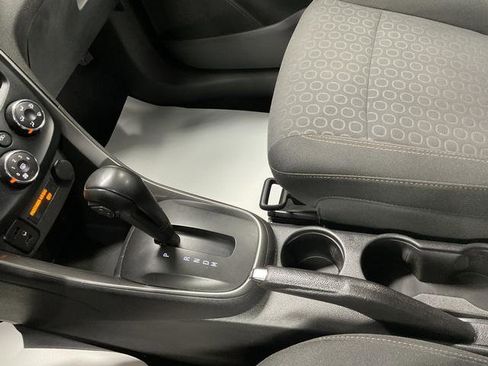 Used 2020 Chevrolet Trax LS AWD/4WD image 21