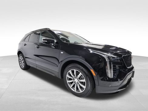 Used 2022 Cadillac XT4 Sport w/ Comfort Package AWD/4WD image 6
