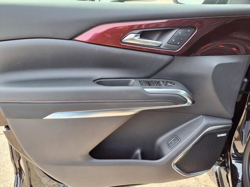 New 2026 Chevrolet Traverse RS w/ LPO, Floor Liner Package AWD/4WD image 12