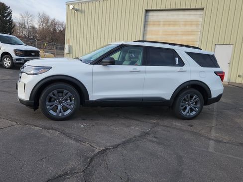 New 2026 Ford Explorer Active image 4