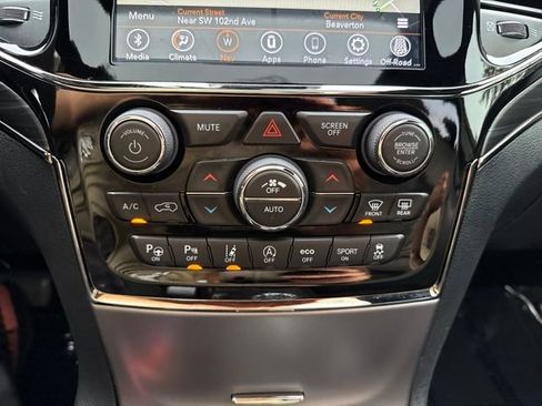 Used 2020 Jeep Grand Cherokee Limited X image 16