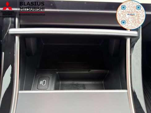 Used 2025 Land Rover Range Rover Velar Dynamic SE AWD/4WD image 32