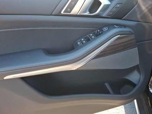 Certified 2025 BMW X5 xDrive40i w/ Premium Package image 13