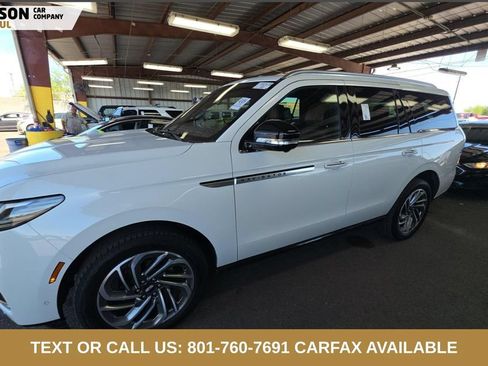 Used 2025 Lincoln Navigator Reserve AWD/4WD image 1