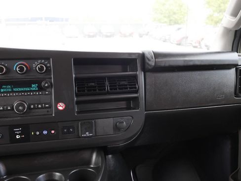 Used 2025 Chevrolet Express 3500 LT w/ LT Preferred Equipment Group image 21