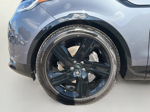 New 2025 Land Rover Discovery Dynamic SE image 43