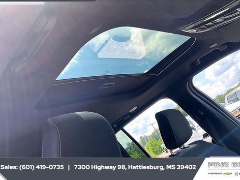 Used 2024 Jeep Grand Cherokee Laredo X RWD image 16