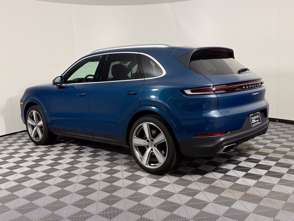 Certified 2024 Porsche Cayenne AWD/4WD image 3