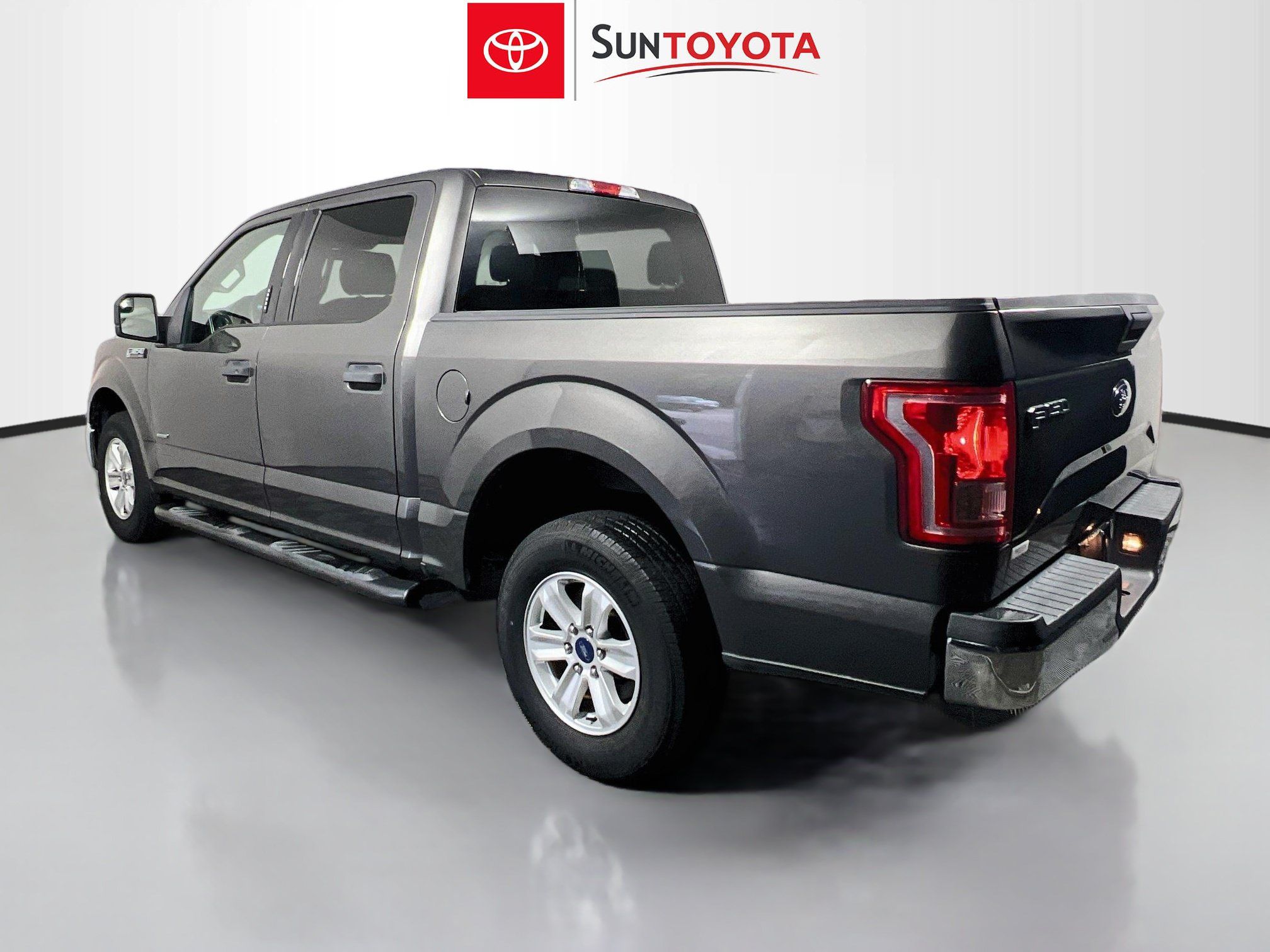 Used 2017 Ford F150 XLT RWD image 6