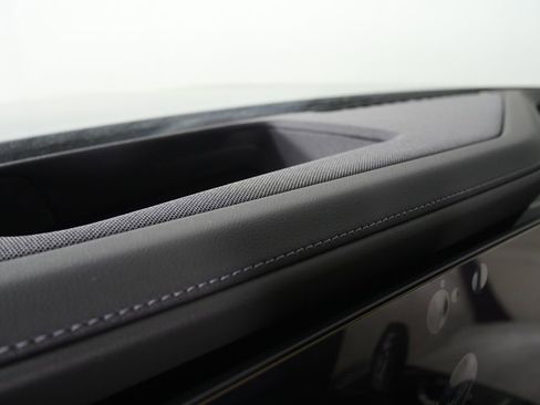 Used 2026 BMW i7 eDrive50 w/ Executive Package image 16